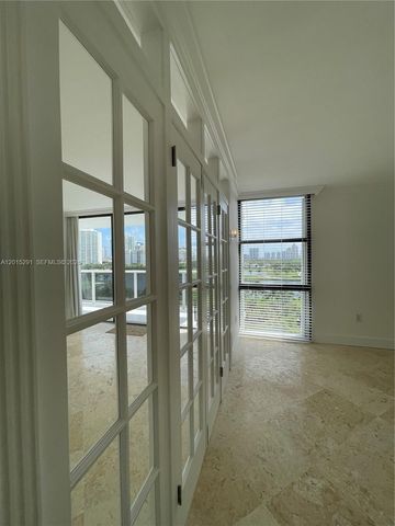 3625 N Country Club Dr 907, Aventura, FL 33180