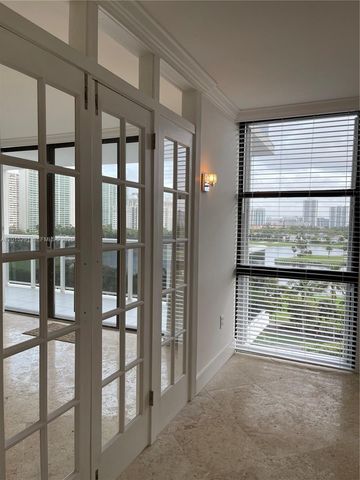 3625 N Country Club Dr 907, Aventura, FL 33180