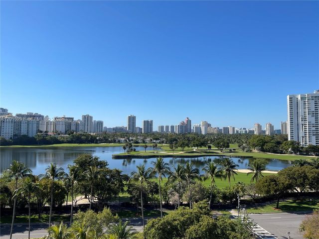 3625 N Country Club Dr 907, Aventura, FL 33180