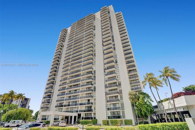 3625 N Country Club Dr 907, Aventura, FL 33180