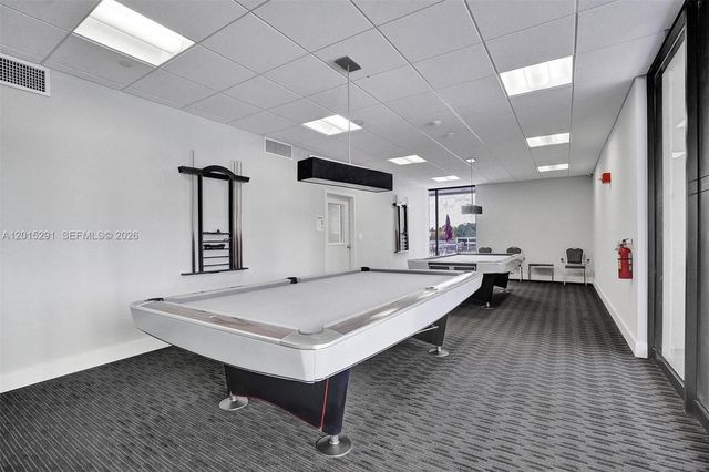 3625 N Country Club Dr 907, Aventura, FL 33180