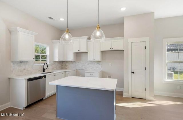 7579 Thomas Riley Street, Hernando, MS 38632