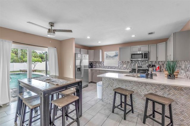 2714 42ND STREET W, Bradenton, FL 34205