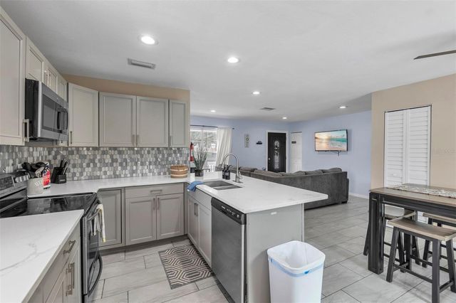 2714 42ND STREET W, Bradenton, FL 34205