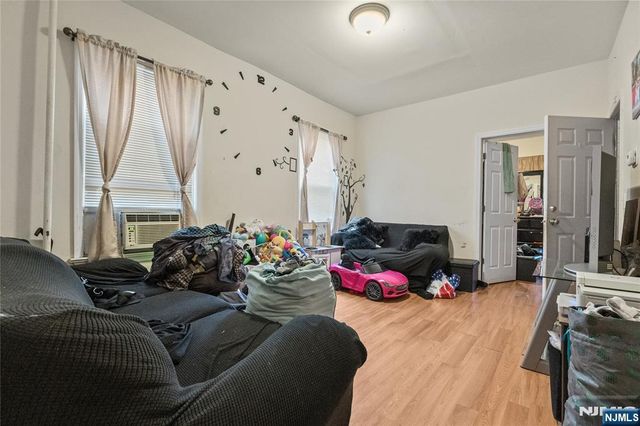 1063 Bond Street, Elizabeth, NJ 07201