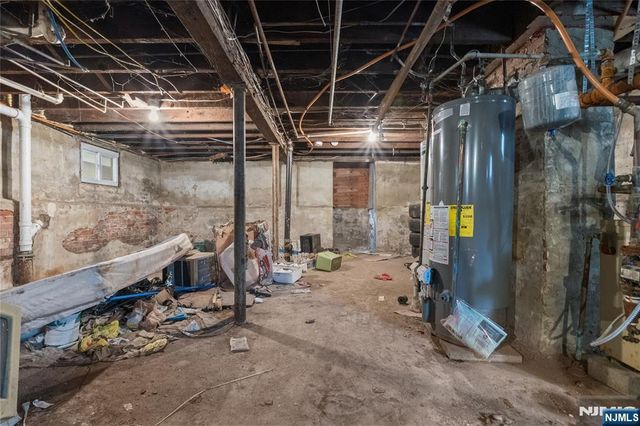 1063 Bond Street, Elizabeth, NJ 07201