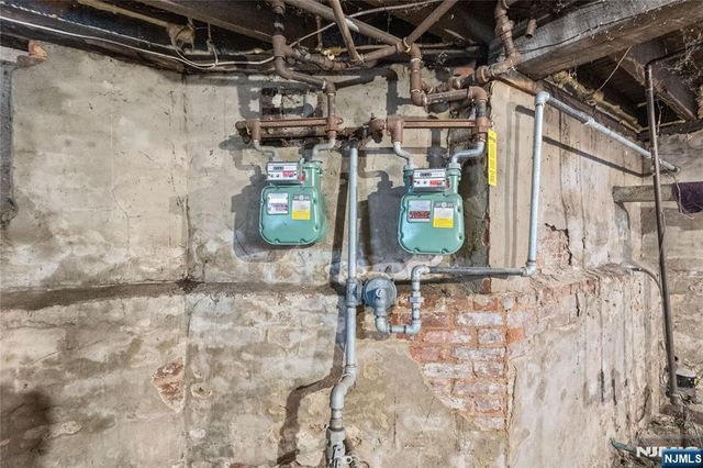 1063 Bond Street, Elizabeth, NJ 07201