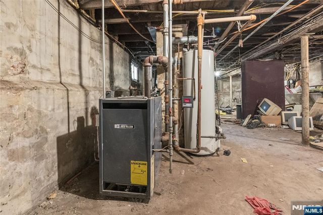 1063 Bond Street, Elizabeth, NJ 07201