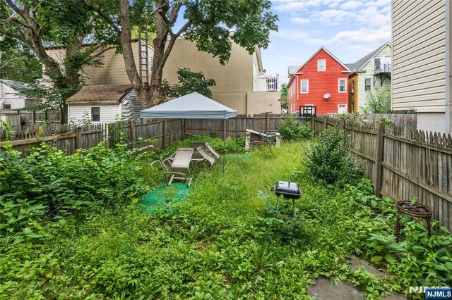 1063 Bond Street, Elizabeth, NJ 07201