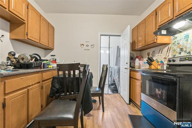 1063 Bond Street, Elizabeth, NJ 07201