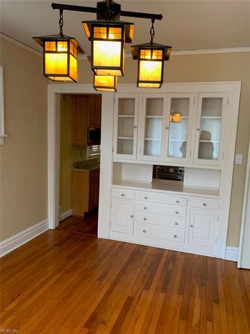 1118 Jamestown CRES, Norfolk, VA 23508