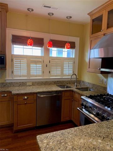 1118 Jamestown CRES, Norfolk, VA 23508