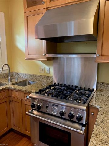 1118 Jamestown CRES, Norfolk, VA 23508