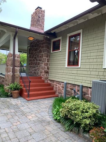 1118 Jamestown CRES, Norfolk, VA 23508