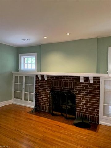 1118 Jamestown CRES, Norfolk, VA 23508