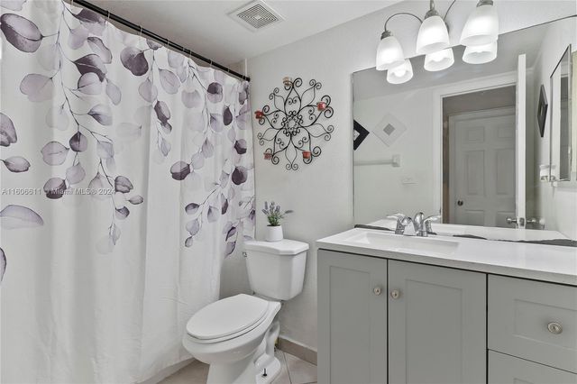 666 W 81st St 226, Hialeah, FL 33014