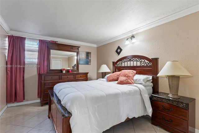 666 W 81st St 226, Hialeah, FL 33014