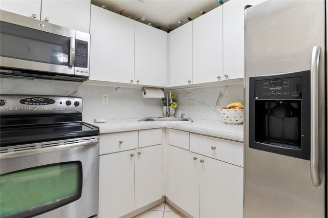 666 W 81st St 226, Hialeah, FL 33014