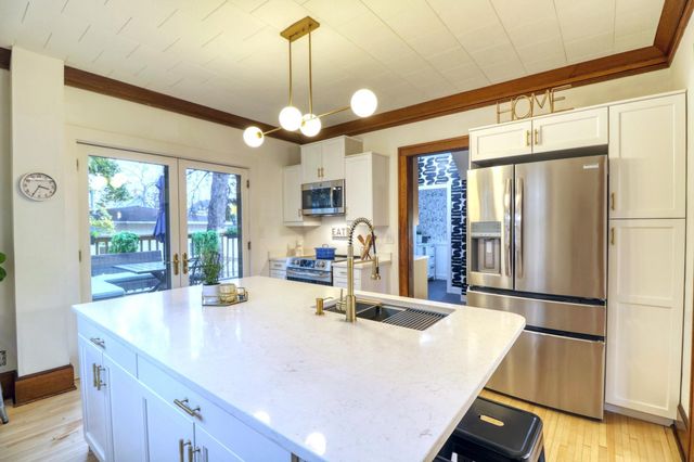919 4th Street N, Fargo, ND 58102