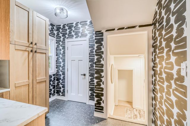 919 4th Street N, Fargo, ND 58102