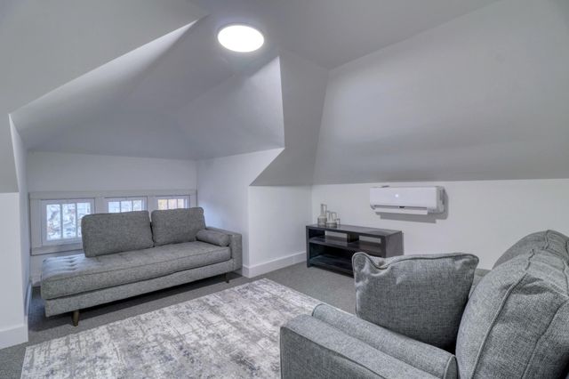 919 4th Street N, Fargo, ND 58102