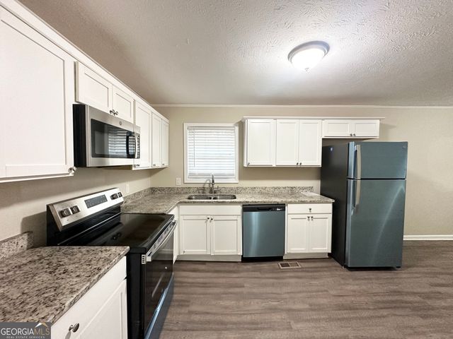 464 Stonewood Drive, Stone Mountain, GA 30087