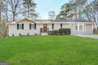 464 Stonewood Drive, Stone Mountain, GA 30087