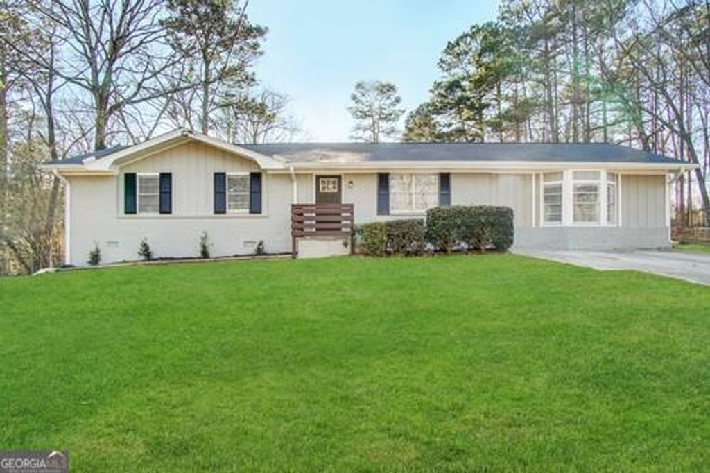 464 Stonewood Drive, Stone Mountain, GA 30087