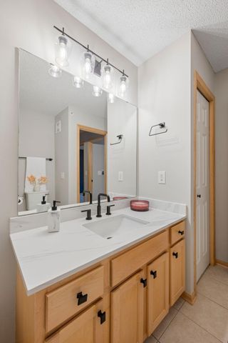 13860 52nd Avenue N, Plymouth, MN 55446