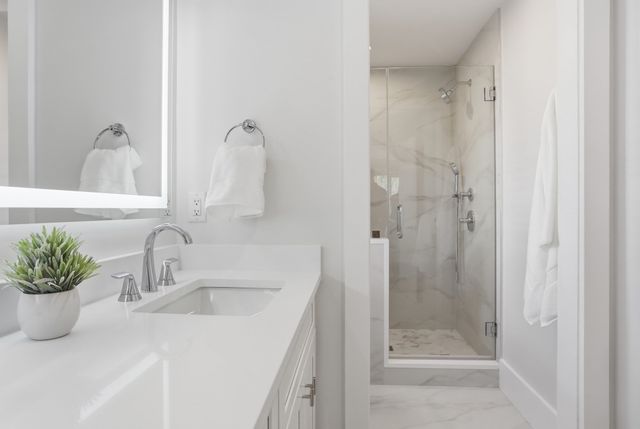 36 Loomis 302, Bedford, MA 01730