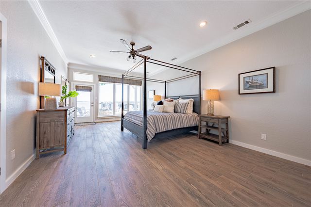 684 Enchanted Isles Drive, Mabank, TX 75156