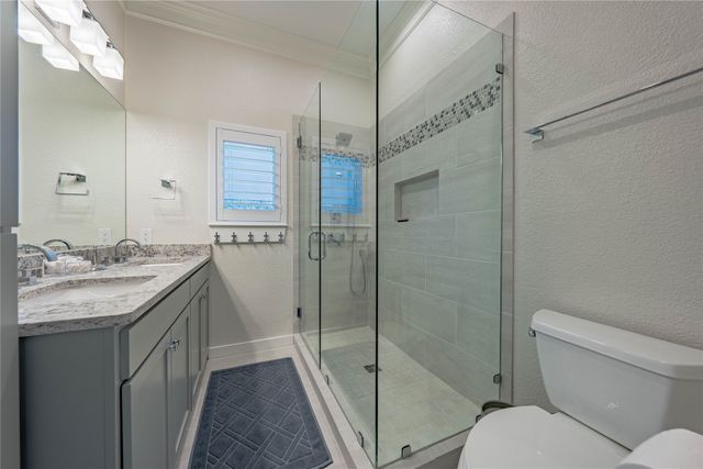 684 Enchanted Isles Drive, Mabank, TX 75156