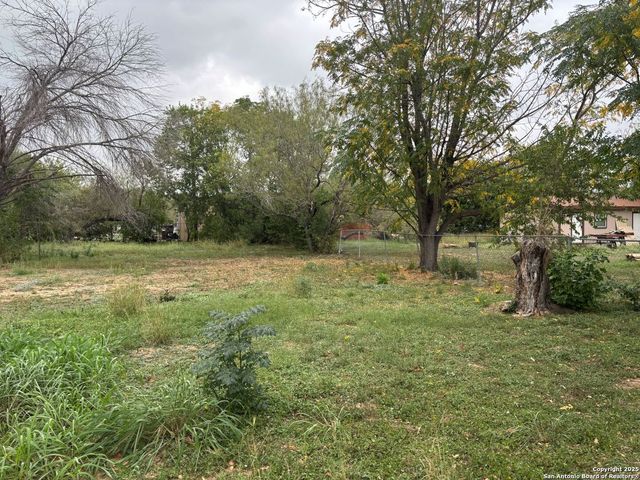 7827 Von Ormy, Von Ormy, TX 78073