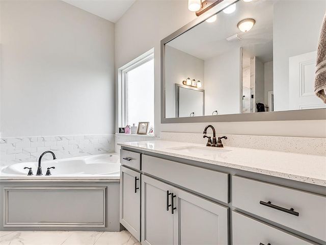 2909 Bens Circle, Yukon, OK 73099
