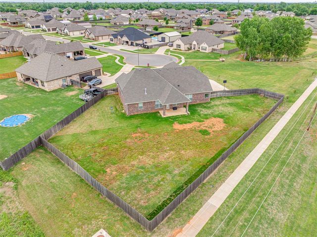 2909 Bens Circle, Yukon, OK 73099