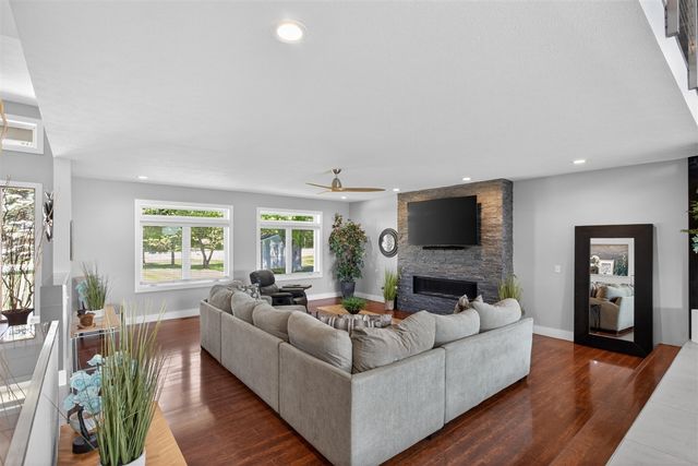 260 Pine Hill Lake Drive, Horton, MI 49246
