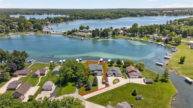 260 Pine Hill Lake Drive, Horton, MI 49246