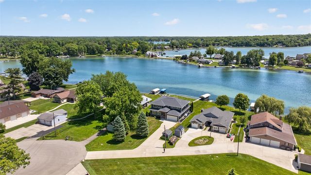 260 Pine Hill Lake Drive, Horton, MI 49246