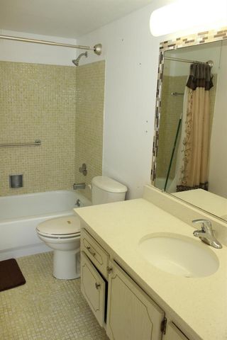 35 SOMERSET B 35, West Palm Beach, FL 33417
