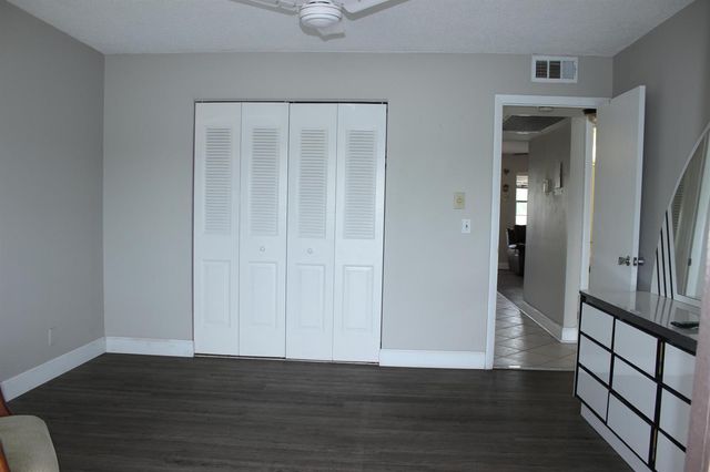 35 SOMERSET B 35, West Palm Beach, FL 33417