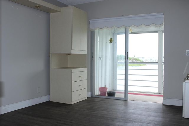 35 SOMERSET B 35, West Palm Beach, FL 33417