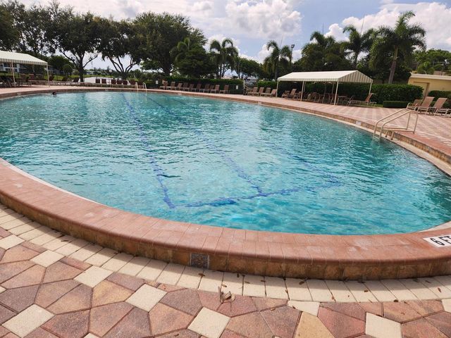 35 SOMERSET B 35, West Palm Beach, FL 33417