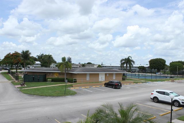 35 SOMERSET B 35, West Palm Beach, FL 33417