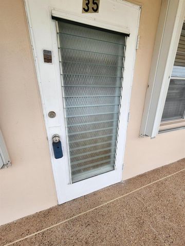35 SOMERSET B 35, West Palm Beach, FL 33417