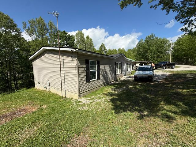 2508 Amos Ridge Road, Frenchburg, KY 40322