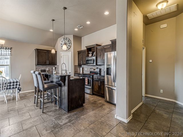 13605 S Owasso Avenue, Glenpool, OK 74033