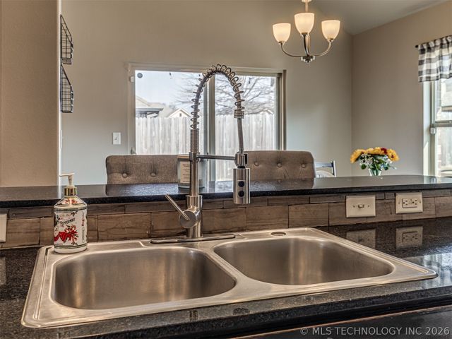 13605 S Owasso Avenue, Glenpool, OK 74033