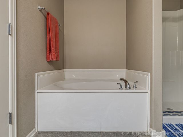 13605 S Owasso Avenue, Glenpool, OK 74033