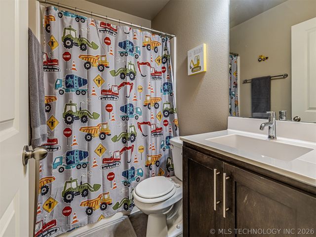 13605 S Owasso Avenue, Glenpool, OK 74033