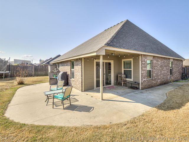 13605 S Owasso Avenue, Glenpool, OK 74033